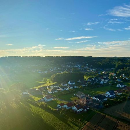 Deine-Eifel-Ferienwohnung Feusdorf Bagian luar foto