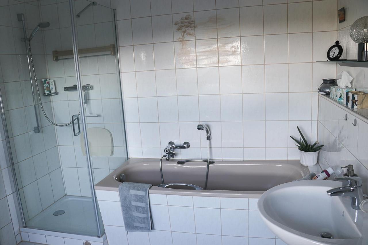 Deine-Eifel-Ferienwohnung Feusdorf Bagian luar foto