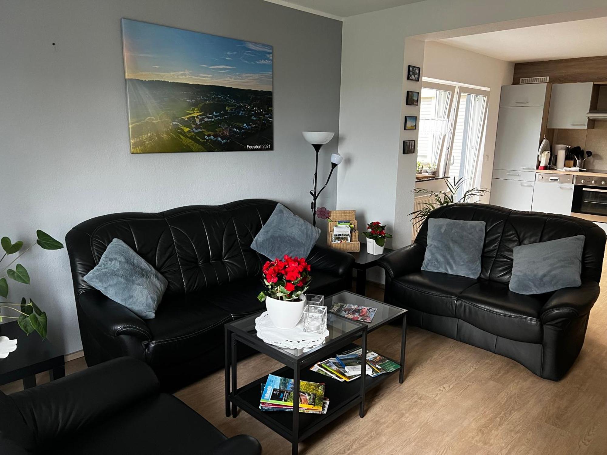 Deine-Eifel-Ferienwohnung Feusdorf Bagian luar foto