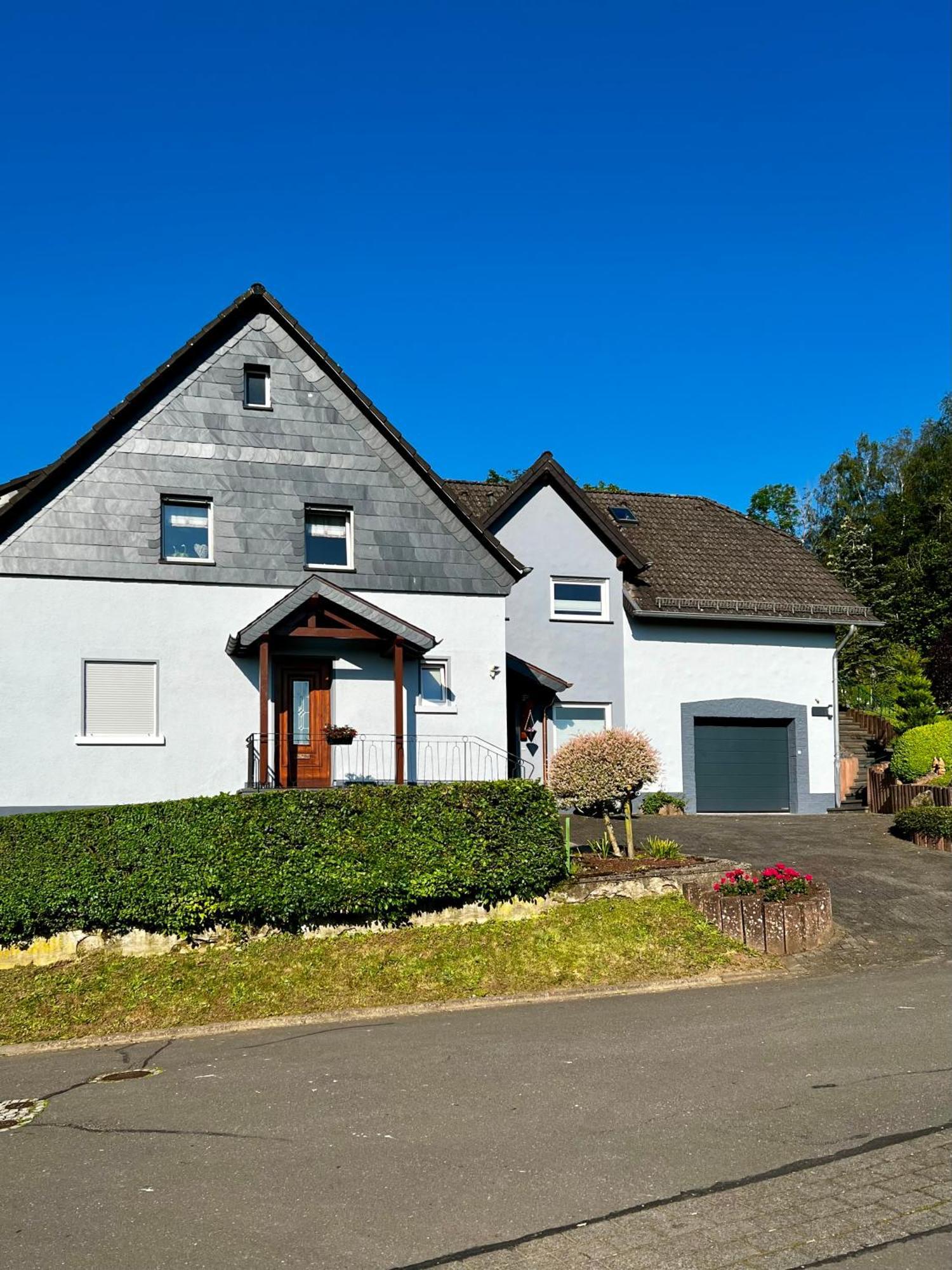 Deine-Eifel-Ferienwohnung Feusdorf Bagian luar foto