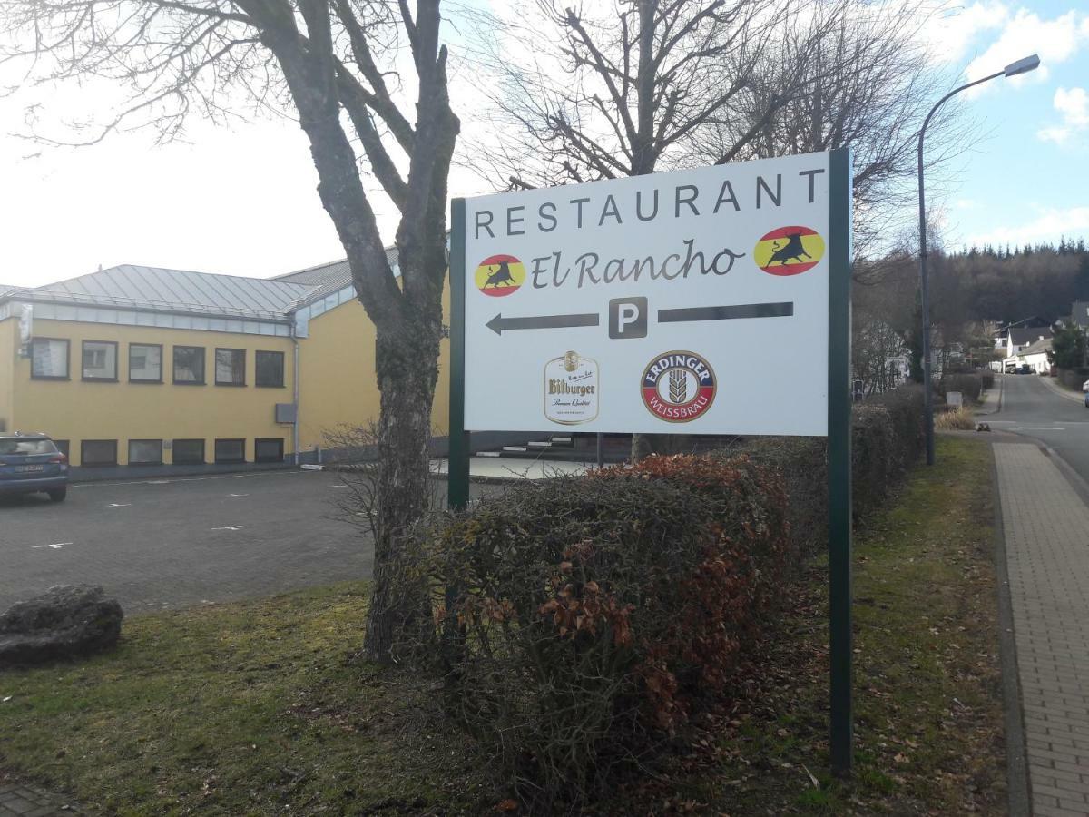 Deine-Eifel-Ferienwohnung Feusdorf Bagian luar foto